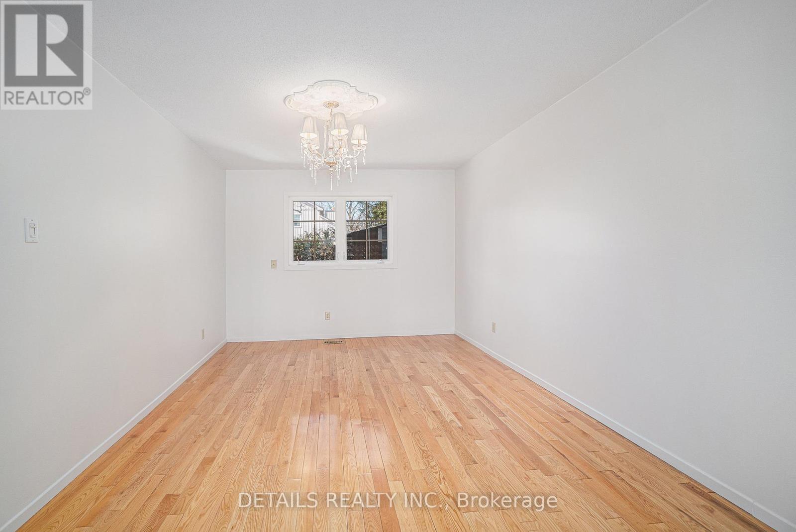 












230 EQUESTRIAN DRIVE

,
Ottawa,




Ontario
K2M1A4

