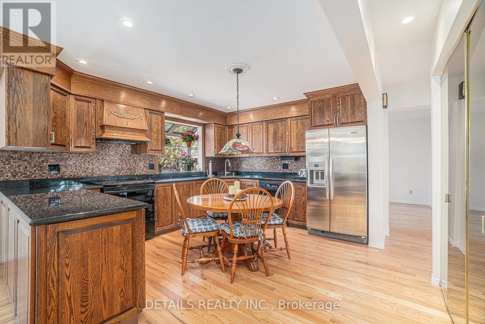 












230 EQUESTRIAN DRIVE

,
Ottawa,




Ontario
K2M1A4

