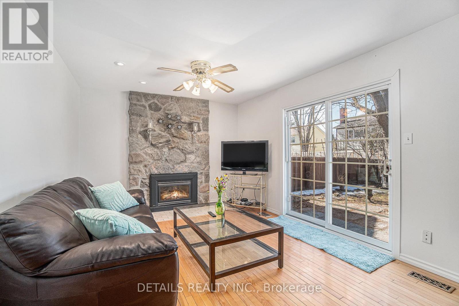 












230 EQUESTRIAN DRIVE

,
Ottawa,




Ontario
K2M1A4

