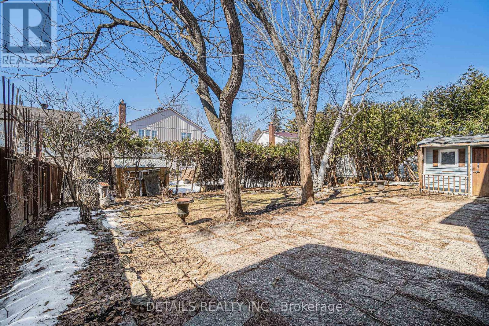 












230 EQUESTRIAN DRIVE

,
Ottawa,




Ontario
K2M1A4

