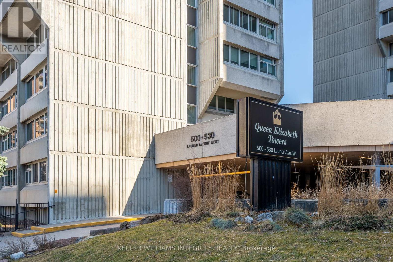 












202 - 500 LAURIER AVENUE W

,
Ottawa,




Ontario
K1R5E1

