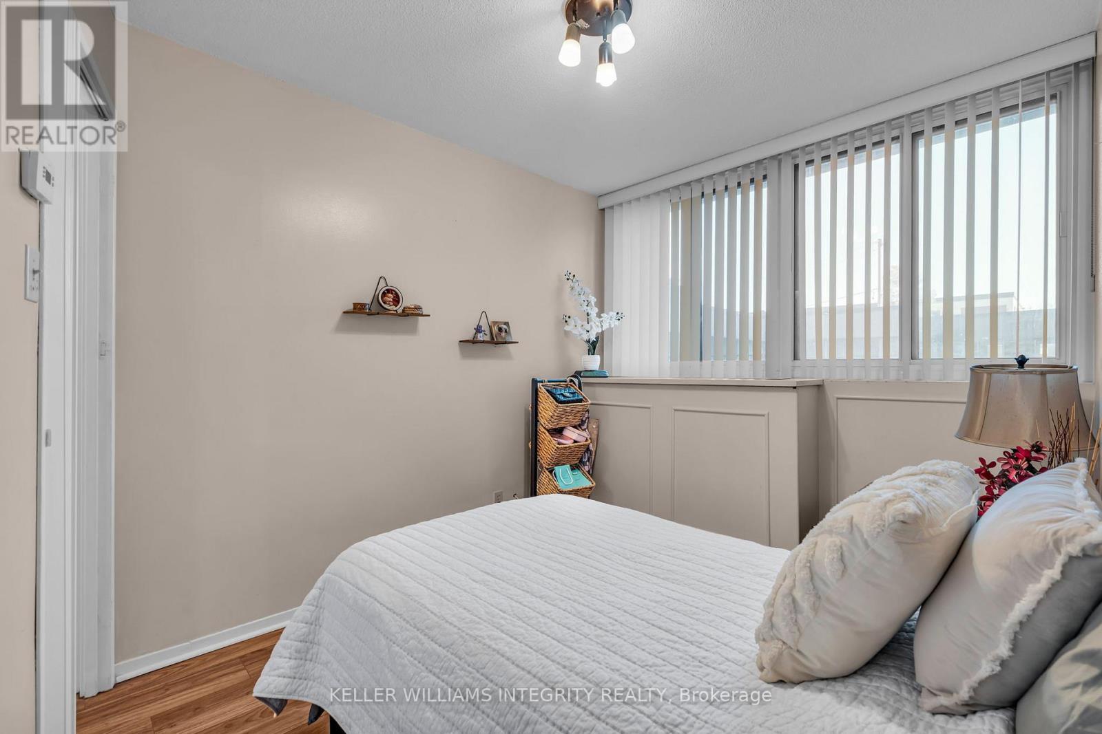 












202 - 500 LAURIER AVENUE W

,
Ottawa,




Ontario
K1R5E1

