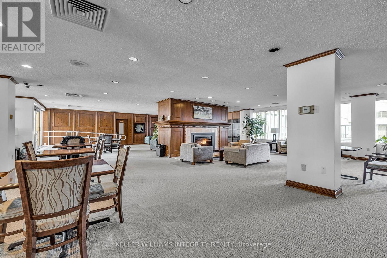 












202 - 500 LAURIER AVENUE W

,
Ottawa,




Ontario
K1R5E1

