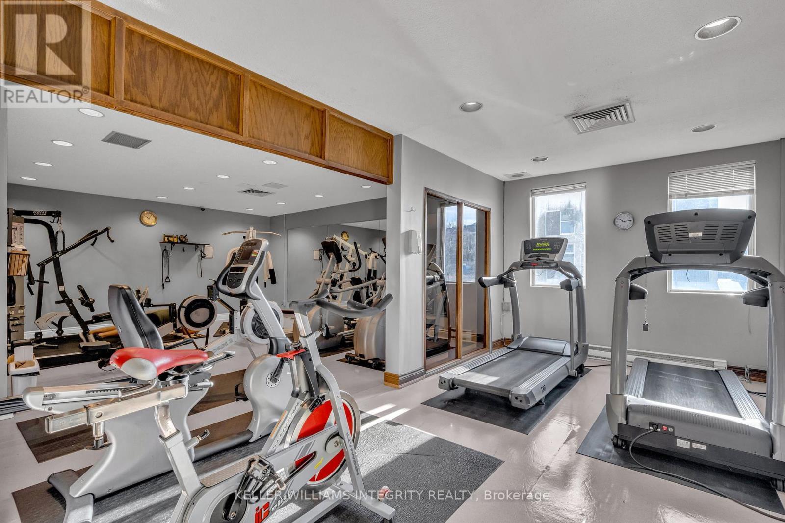 












202 - 500 LAURIER AVENUE W

,
Ottawa,




Ontario
K1R5E1

