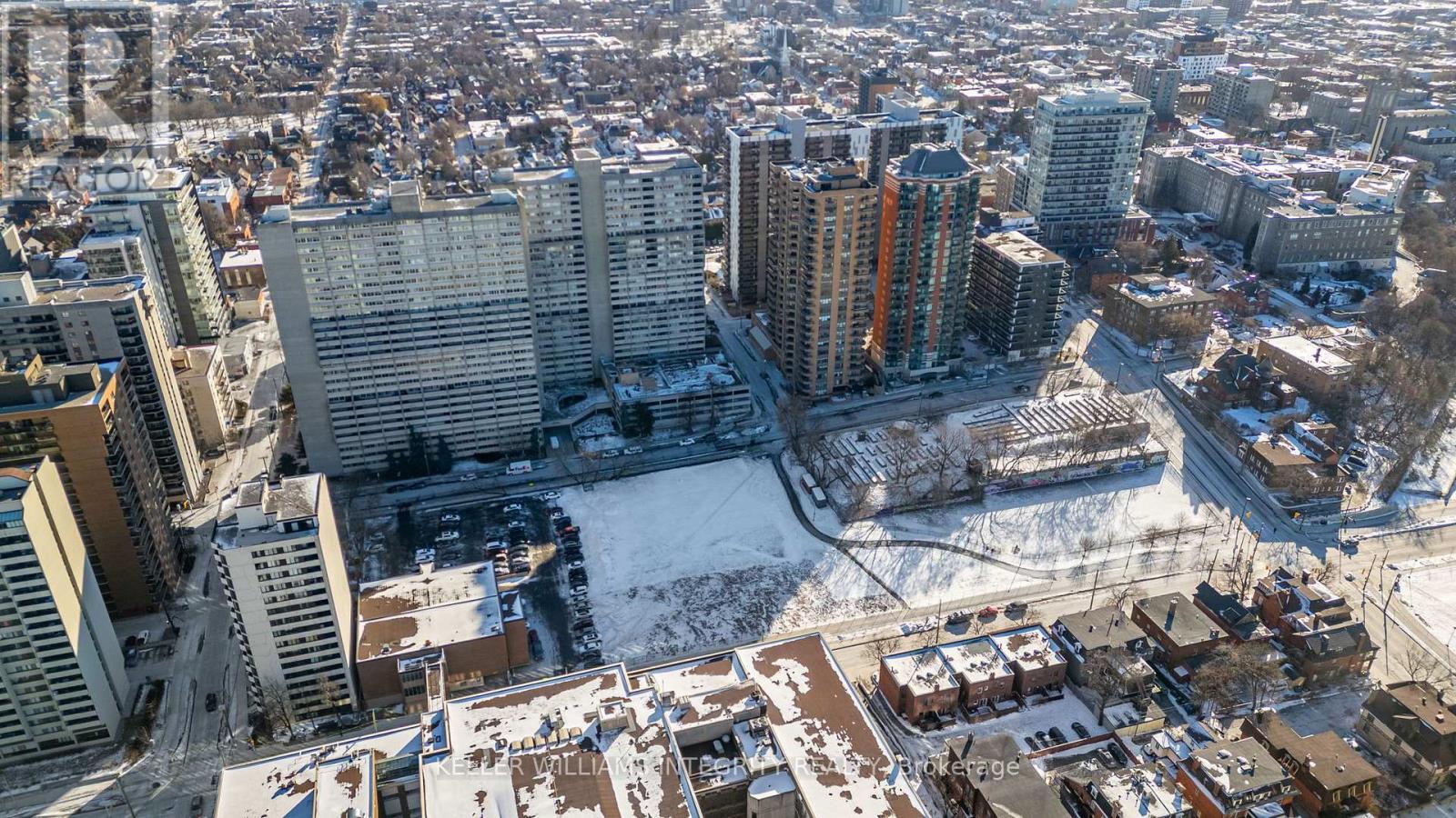 












202 - 500 LAURIER AVENUE W

,
Ottawa,




Ontario
K1R5E1

