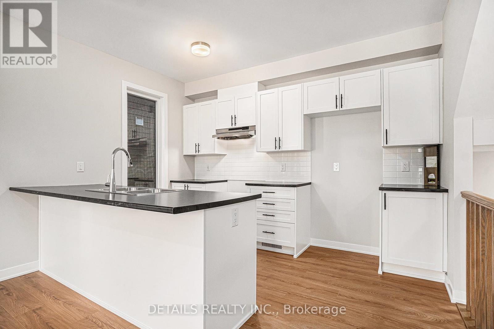 












337 CATSFOOT WALK

,
Ottawa,




Ontario
K2J7G7

