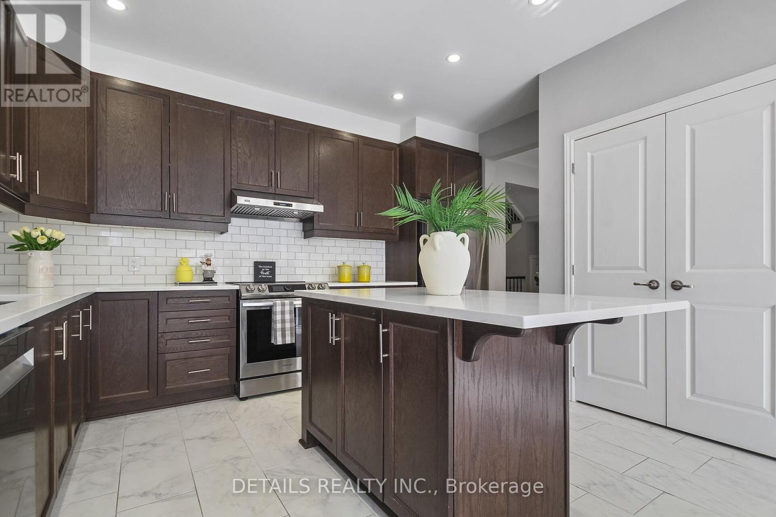 












147 UNITY PLACE

,
Ottawa,




Ontario
K2S2Y8

