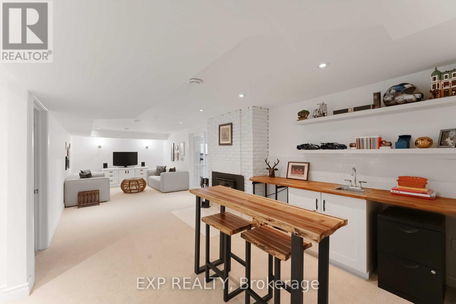 












4688 FALLOWFIELD ROAD

,
Ottawa,




Ontario
K2J4S4

