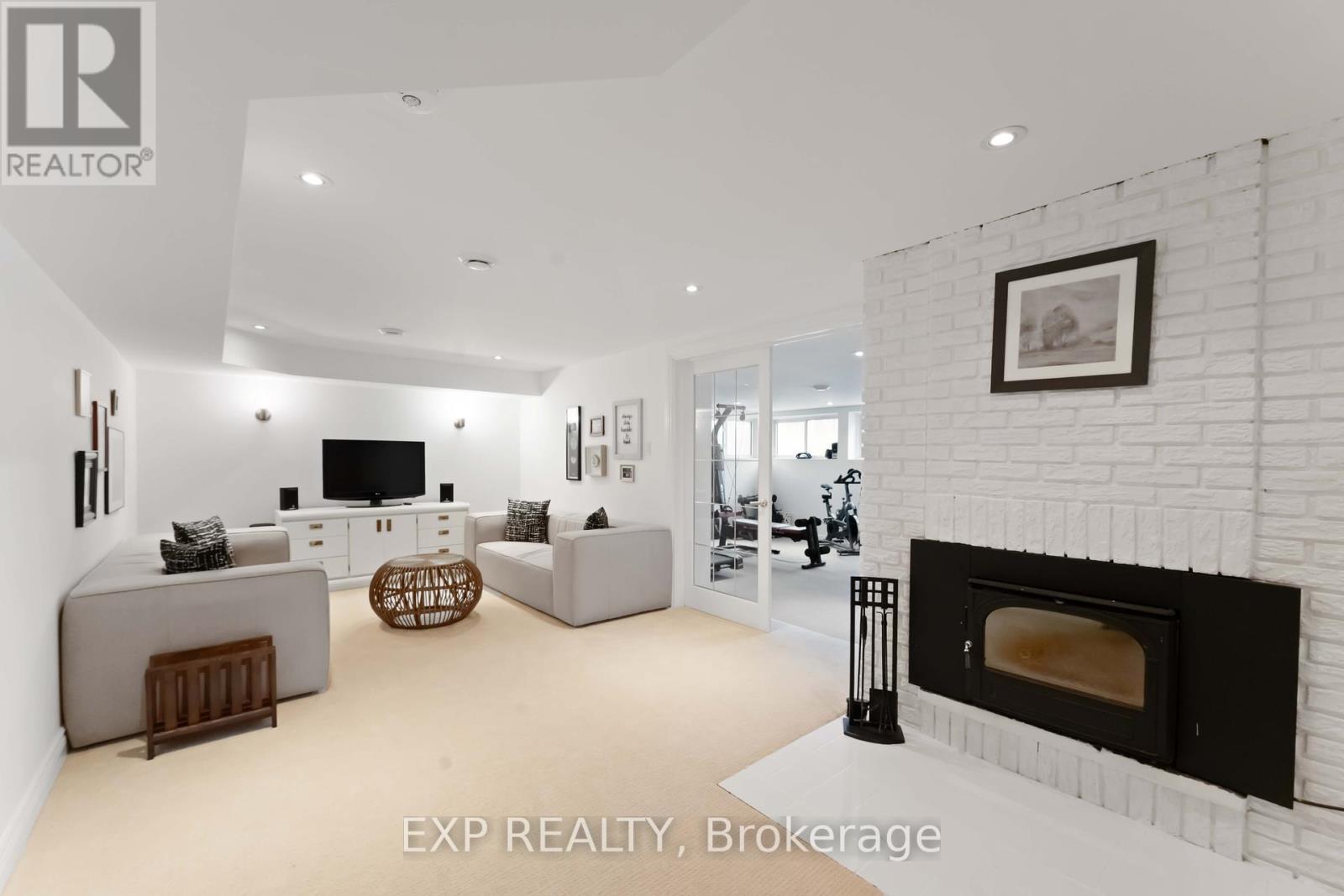 












4688 FALLOWFIELD ROAD

,
Ottawa,




Ontario
K2J4S4

