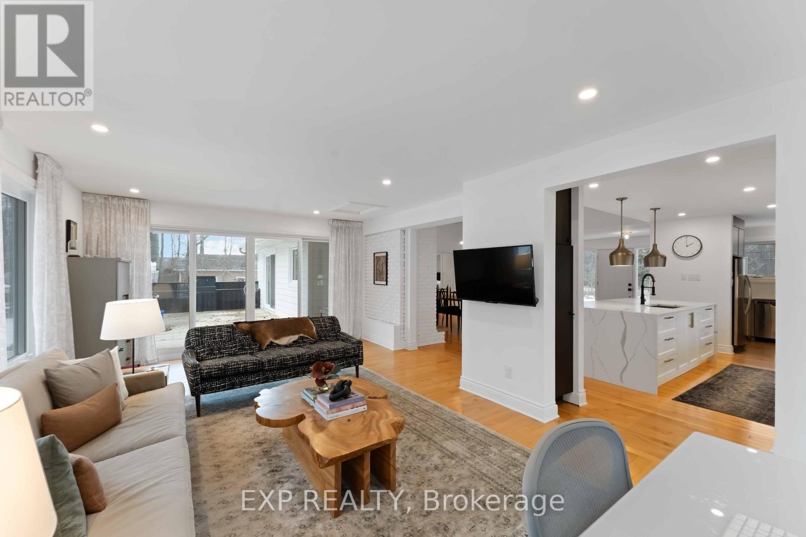 












4688 FALLOWFIELD ROAD

,
Ottawa,




Ontario
K2J4S4

