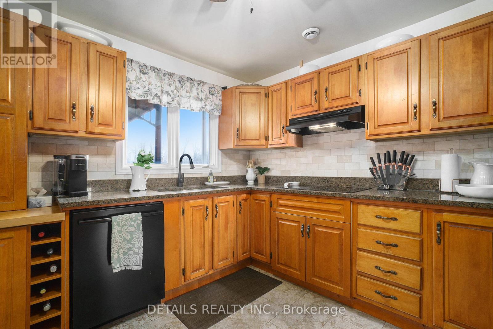 












10083 MCINTYRE ROAD

,
North Dundas,




Ontario
K0E1S0

