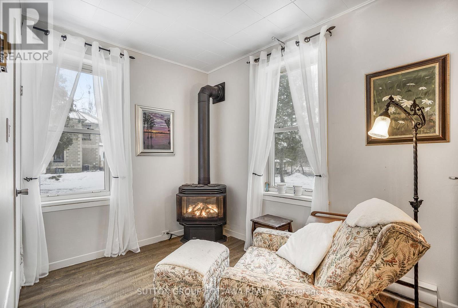 












3758 KENNEDY AVENUE

,
North Glengarry,




Ontario
K0C1B0

