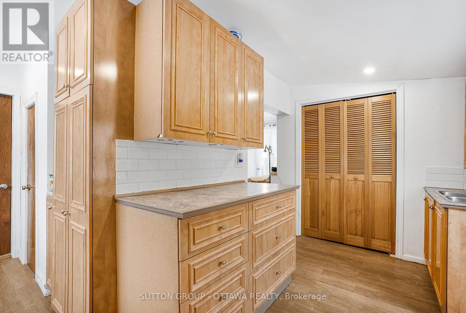 












3758 KENNEDY AVENUE

,
North Glengarry,




Ontario
K0C1B0


