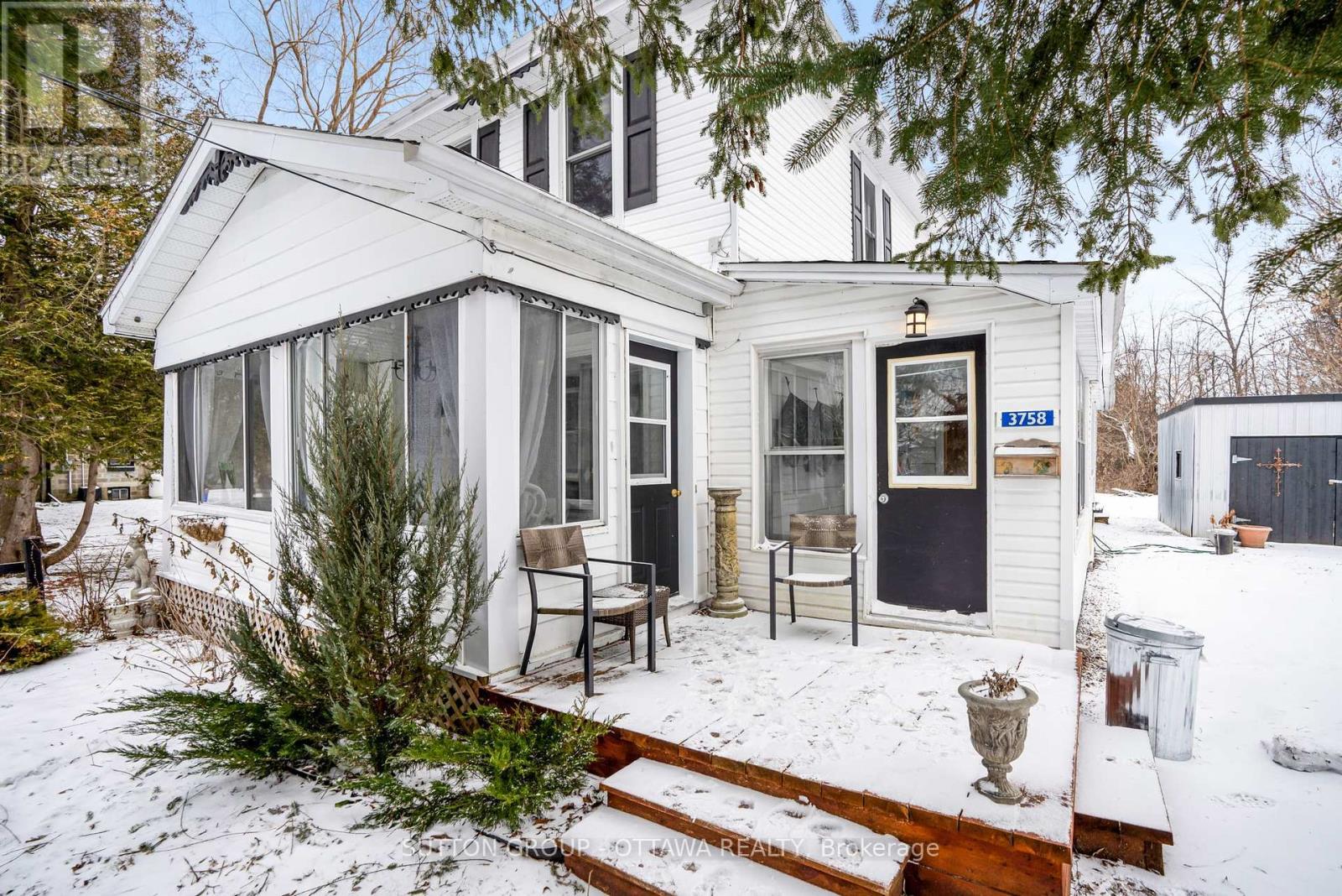 












3758 KENNEDY AVENUE

,
North Glengarry,




Ontario
K0C1B0

