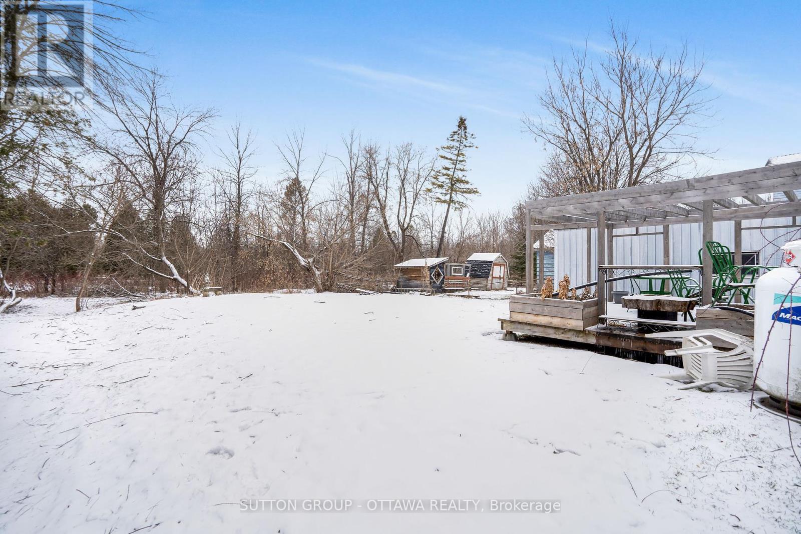 












3758 KENNEDY AVENUE

,
North Glengarry,




Ontario
K0C1B0

