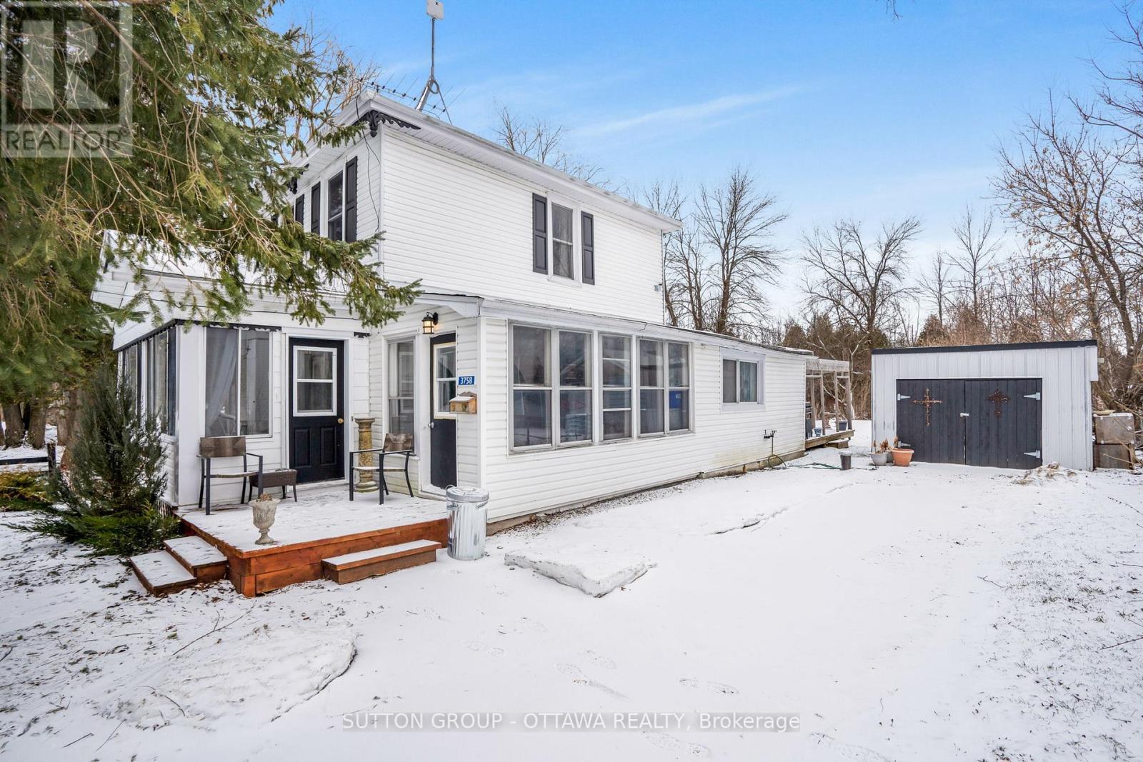 












3758 KENNEDY AVENUE

,
North Glengarry,




Ontario
K0C1B0

