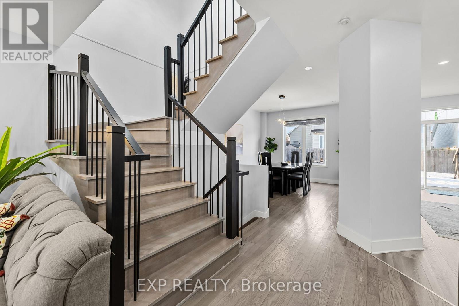 












2151 AVEBURY DRIVE

,
Ottawa,




Ontario
K4A4G7

