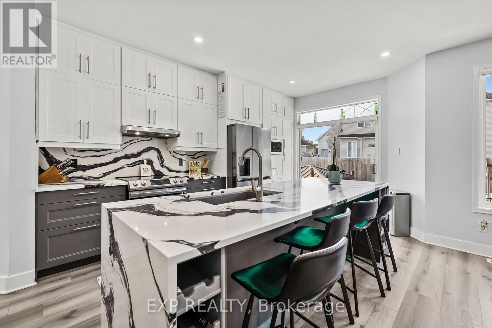 












2151 AVEBURY DRIVE

,
Ottawa,




Ontario
K4A4G7

