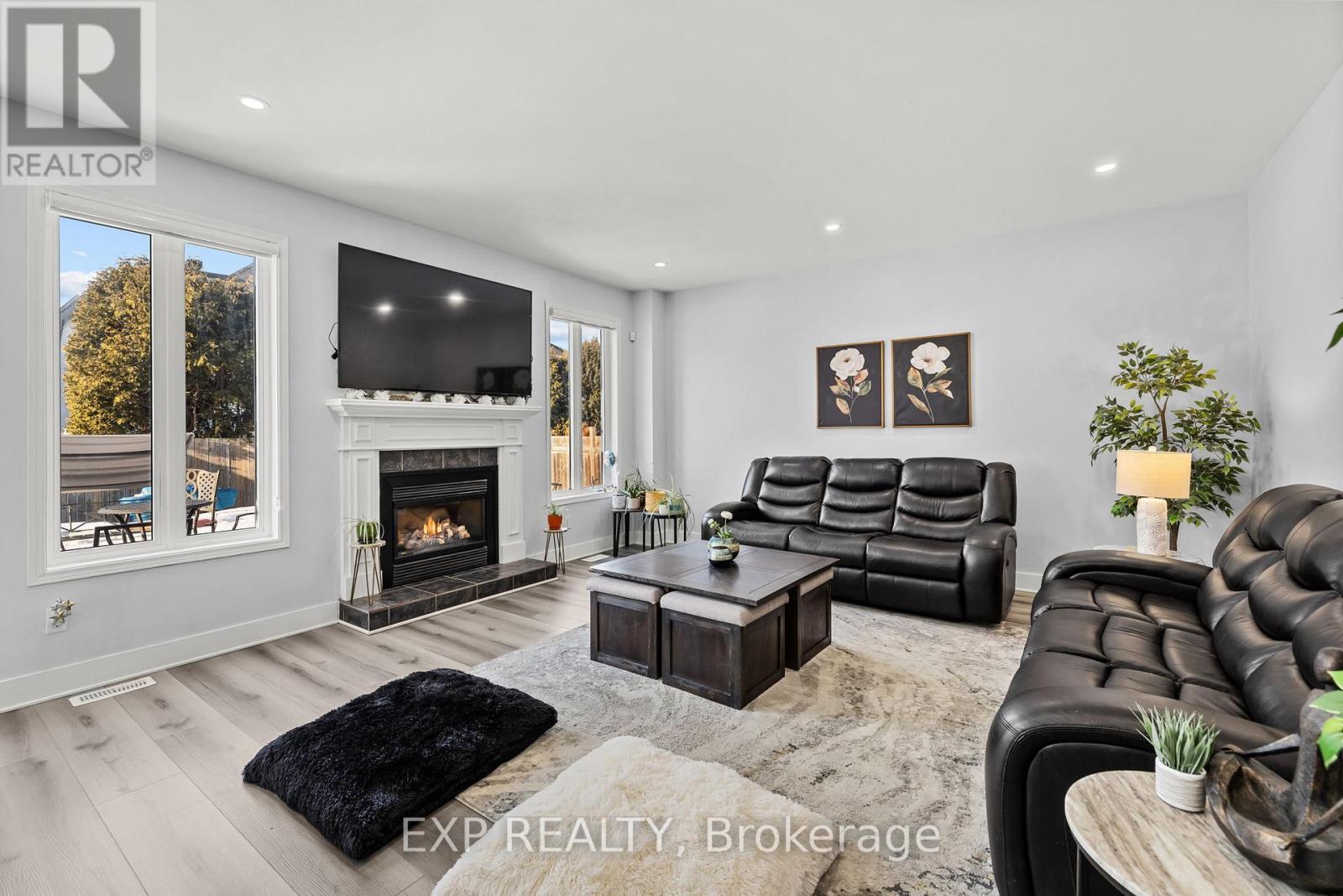 












2151 AVEBURY DRIVE

,
Ottawa,




Ontario
K4A4G7

