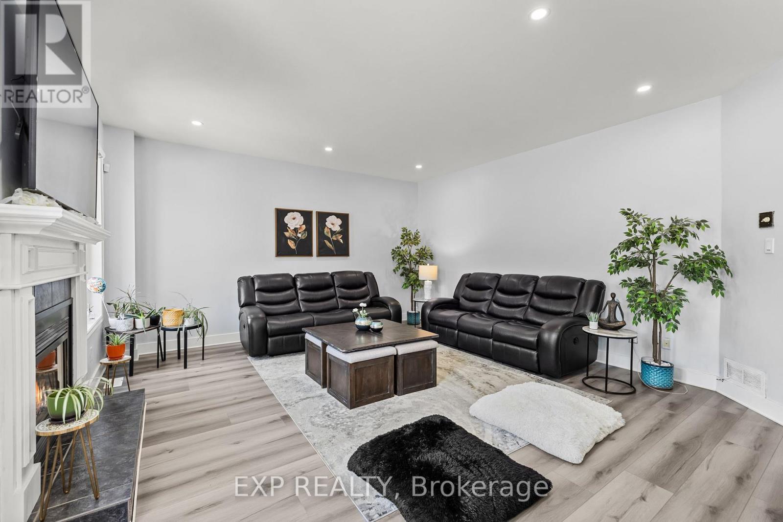 












2151 AVEBURY DRIVE

,
Ottawa,




Ontario
K4A4G7

