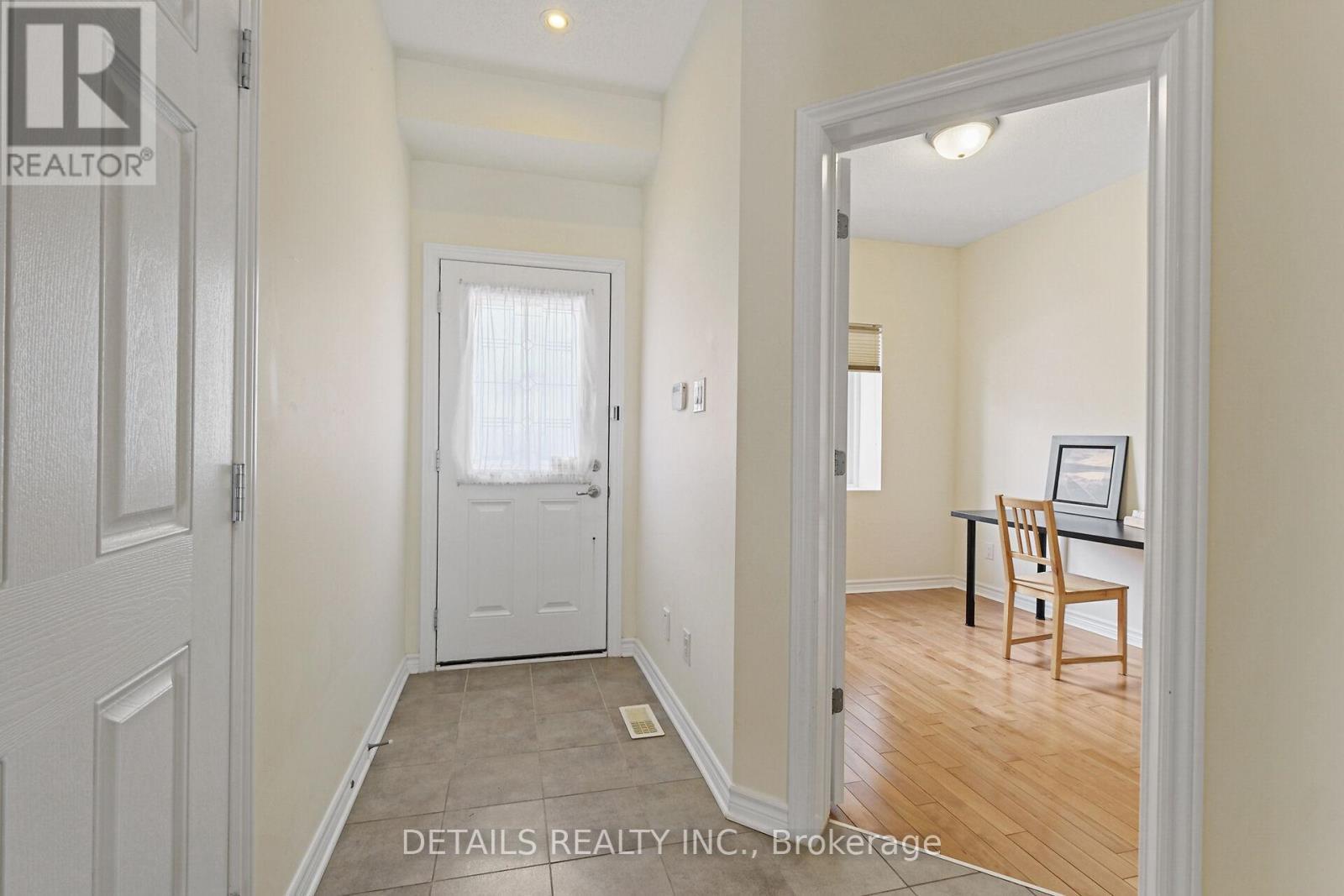 












404 ABBEYDALE CIRCLE

,
Ottawa,




Ontario
K2K0E8

