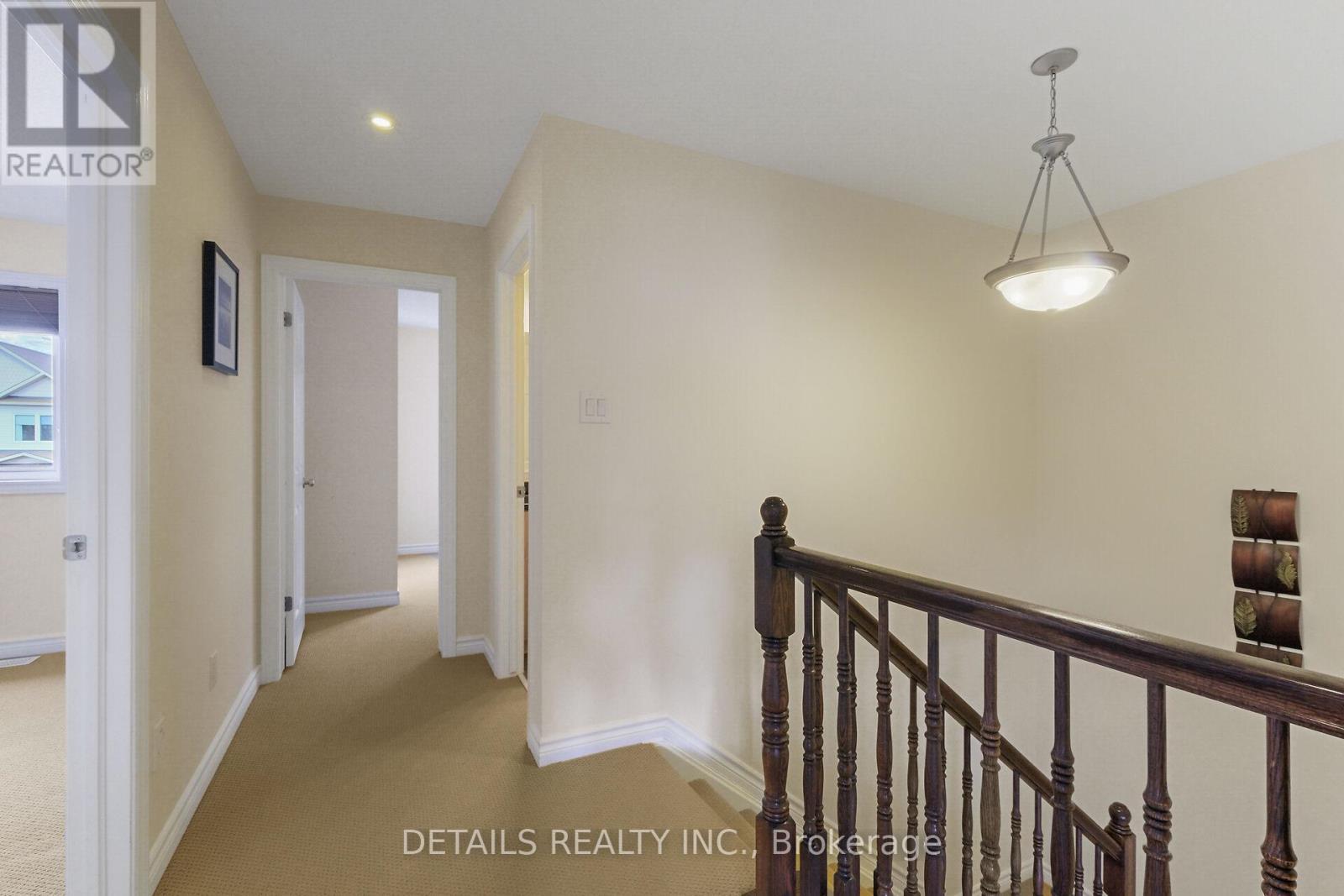 












404 ABBEYDALE CIRCLE

,
Ottawa,




Ontario
K2K0E8


