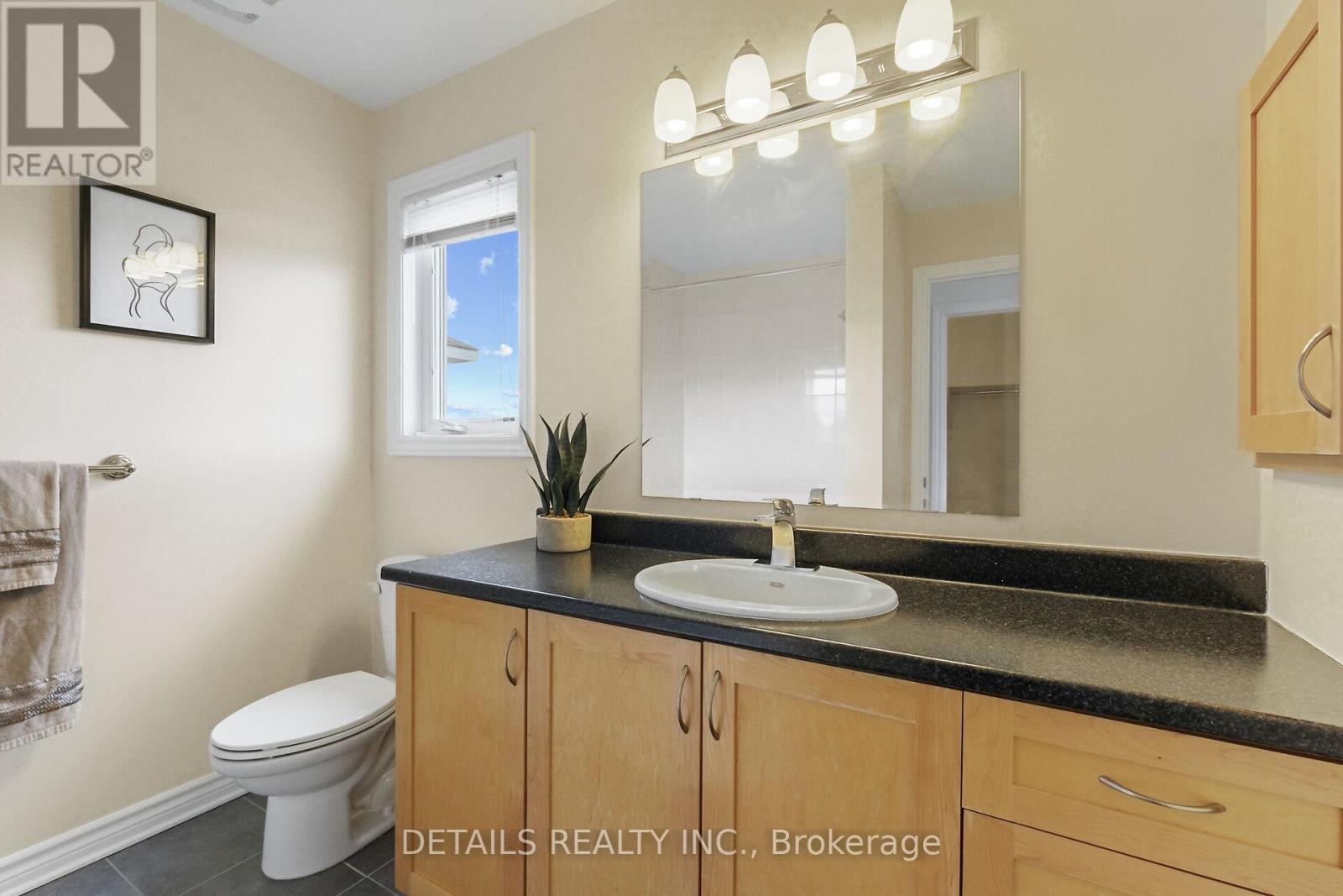 












404 ABBEYDALE CIRCLE

,
Ottawa,




Ontario
K2K0E8

