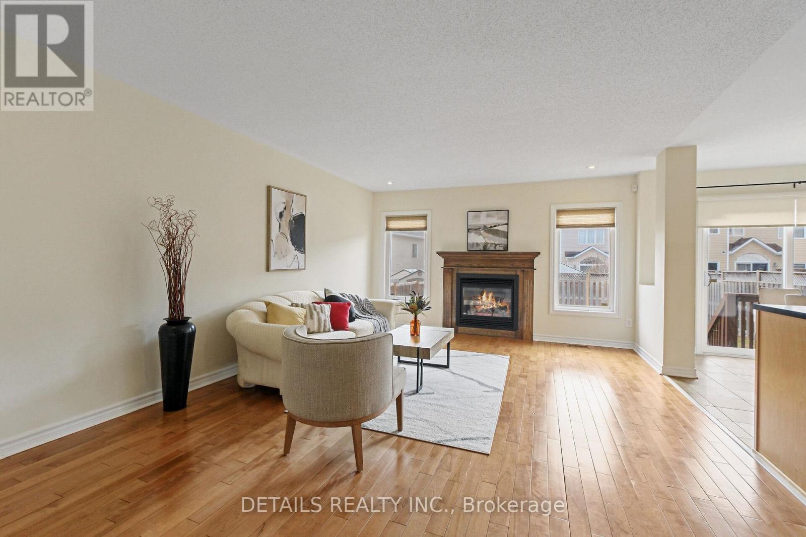 












404 ABBEYDALE CIRCLE

,
Ottawa,




Ontario
K2K0E8

