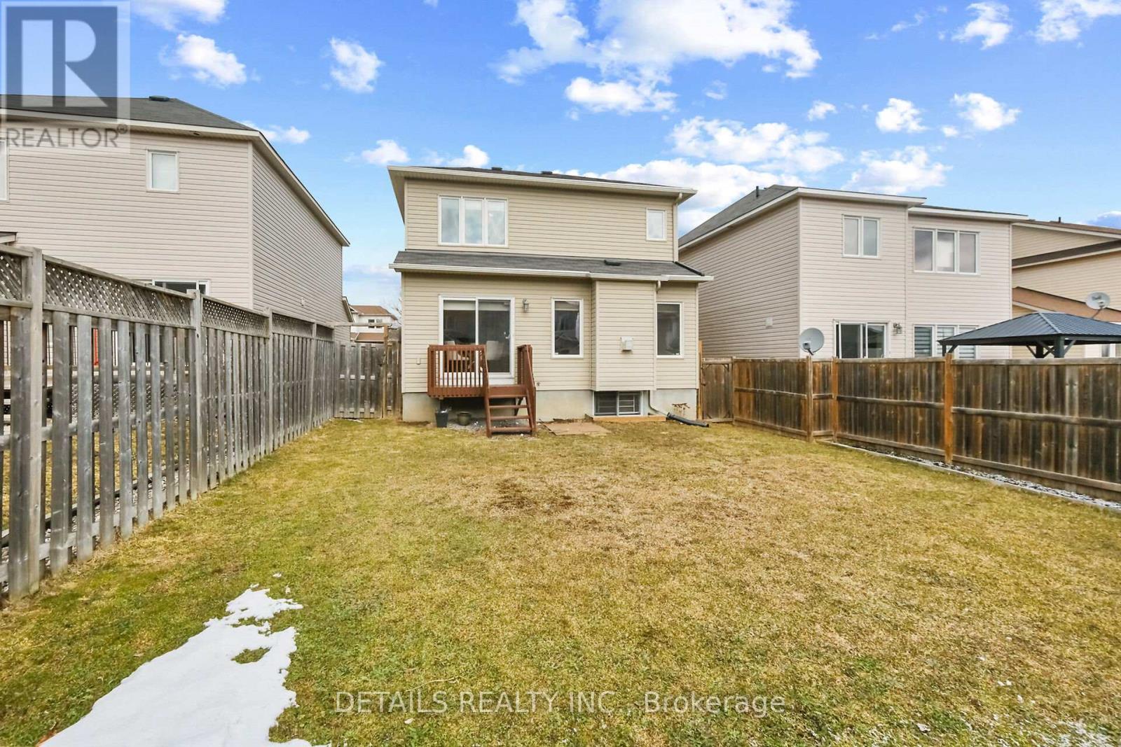 












404 ABBEYDALE CIRCLE

,
Ottawa,




Ontario
K2K0E8


