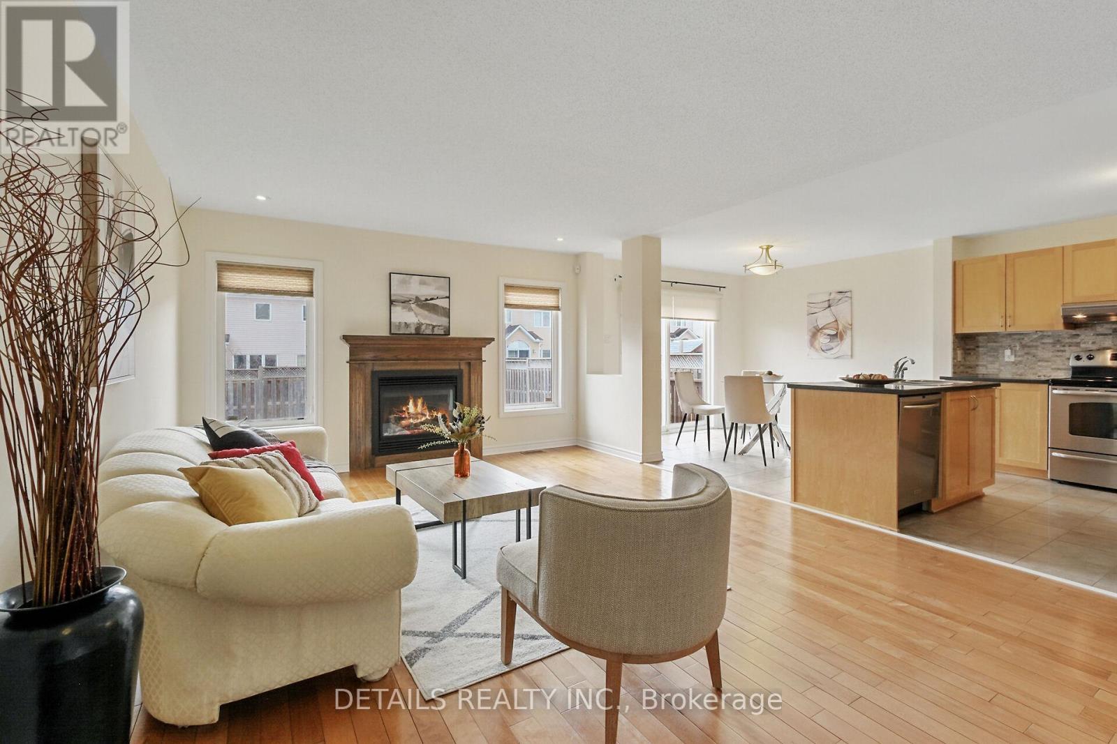 












404 ABBEYDALE CIRCLE

,
Ottawa,




Ontario
K2K0E8

