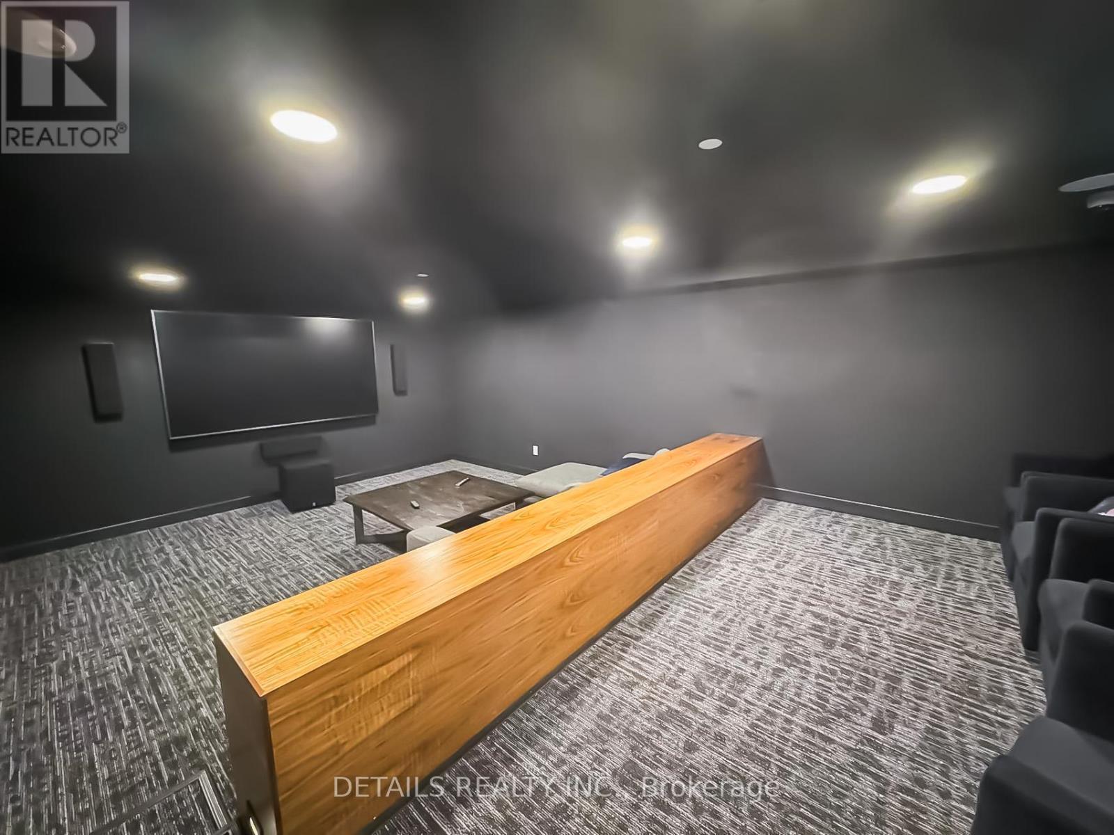 












1102 - 340 QUEEN STREET

,
Ottawa,




Ontario
K1R0G1

