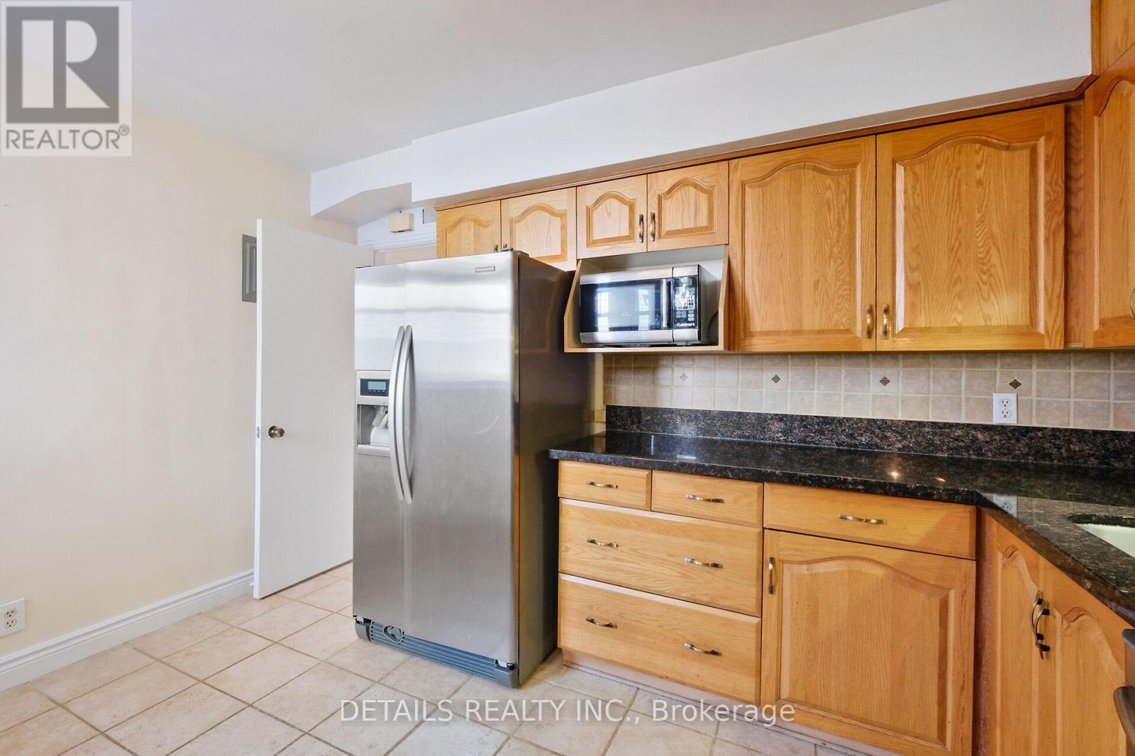 












309 CURRELL AVENUE

,
Ottawa,




Ontario
K1Z7J7

