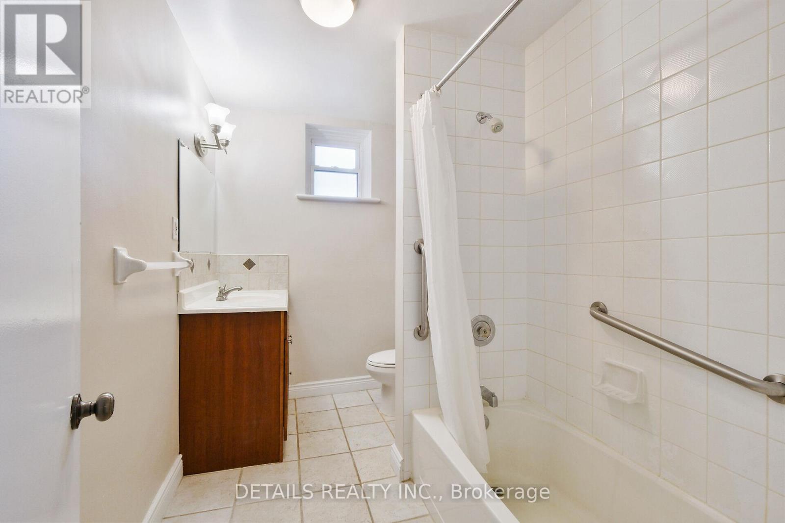 












309 CURRELL AVENUE

,
Ottawa,




Ontario
K1Z7J7


