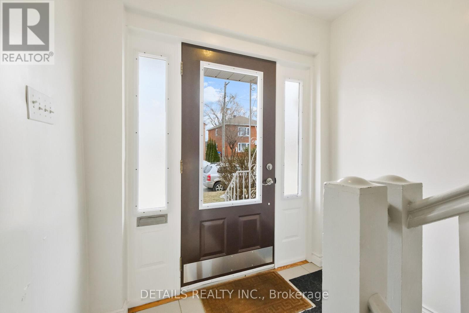 












309 CURRELL AVENUE

,
Ottawa,




Ontario
K1Z7J7


