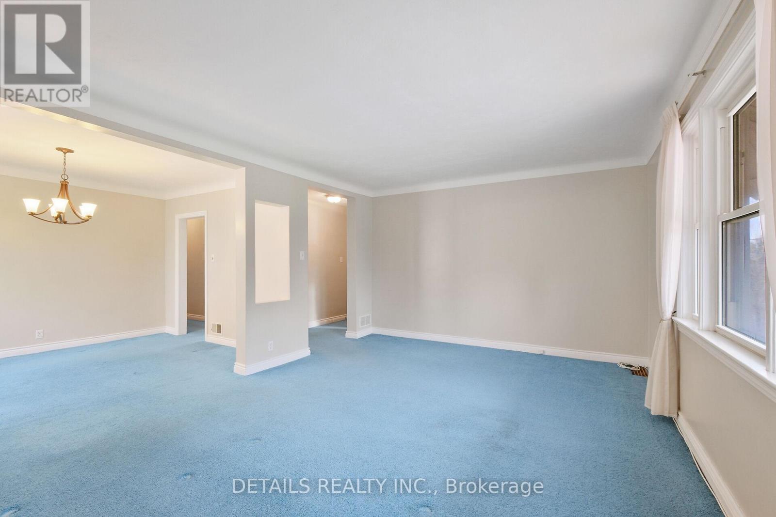 












309 CURRELL AVENUE

,
Ottawa,




Ontario
K1Z7J7

