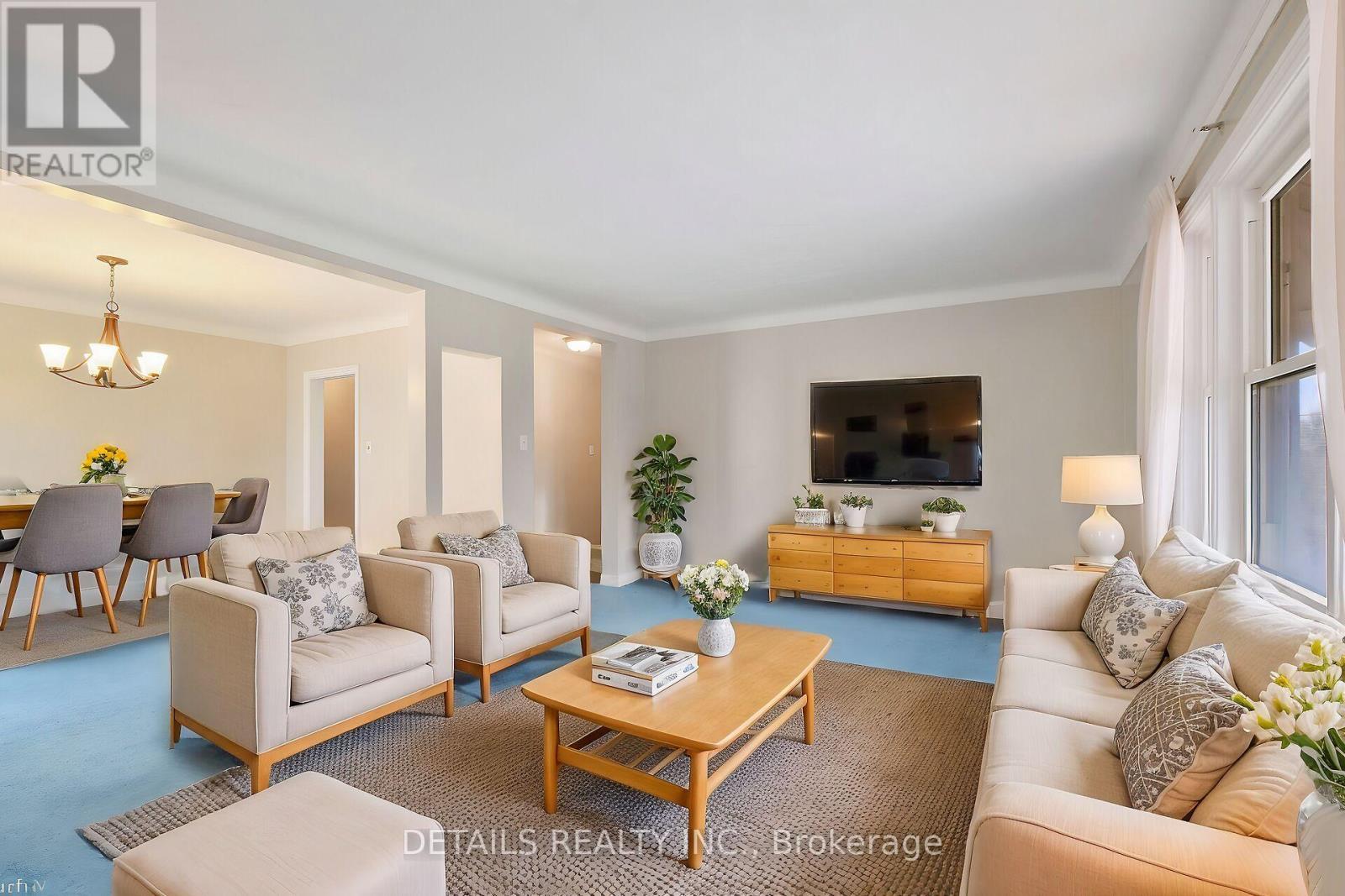 












309 CURRELL AVENUE

,
Ottawa,




Ontario
K1Z7J7

