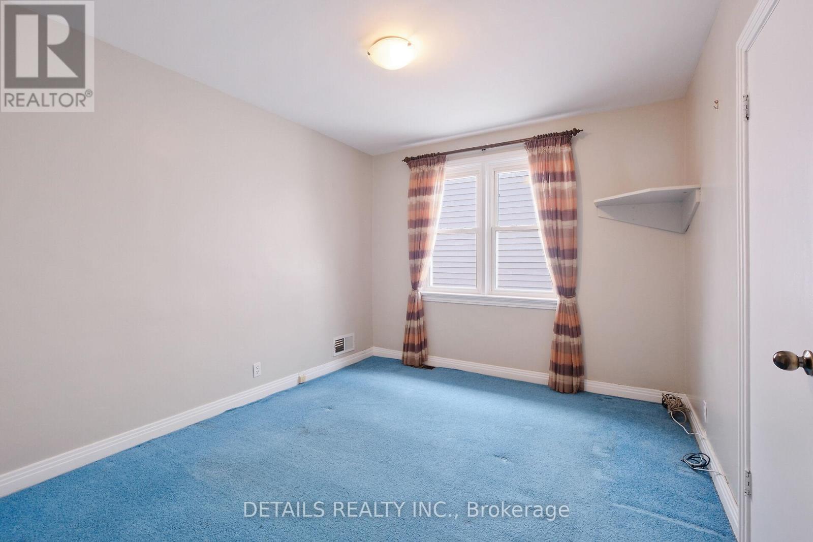 












309 CURRELL AVENUE

,
Ottawa,




Ontario
K1Z7J7

