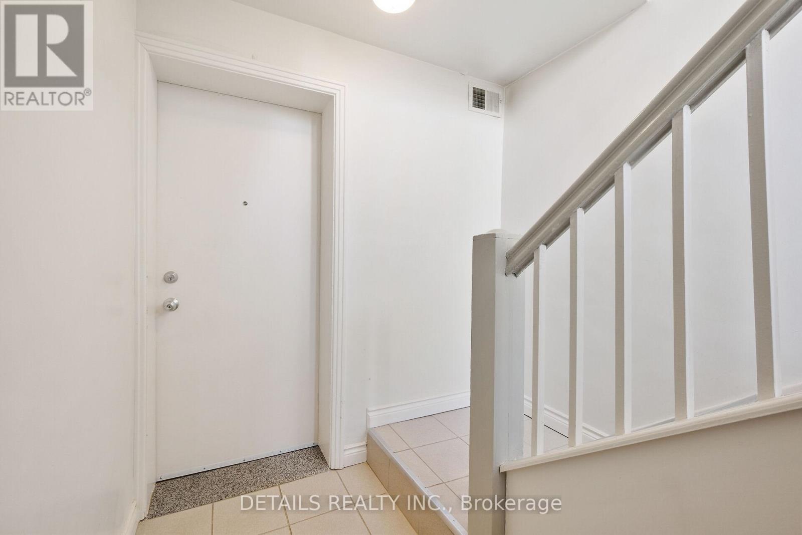 












309 CURRELL AVENUE

,
Ottawa,




Ontario
K1Z7J7

