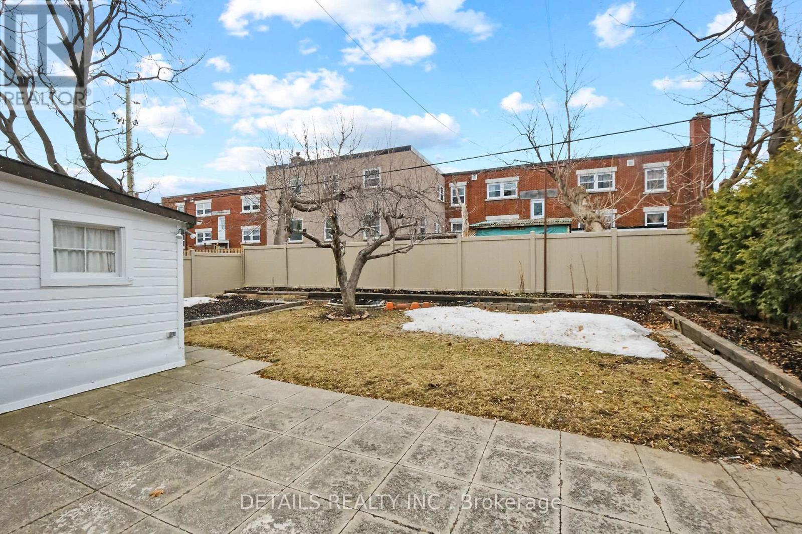 












309 CURRELL AVENUE

,
Ottawa,




Ontario
K1Z7J7

