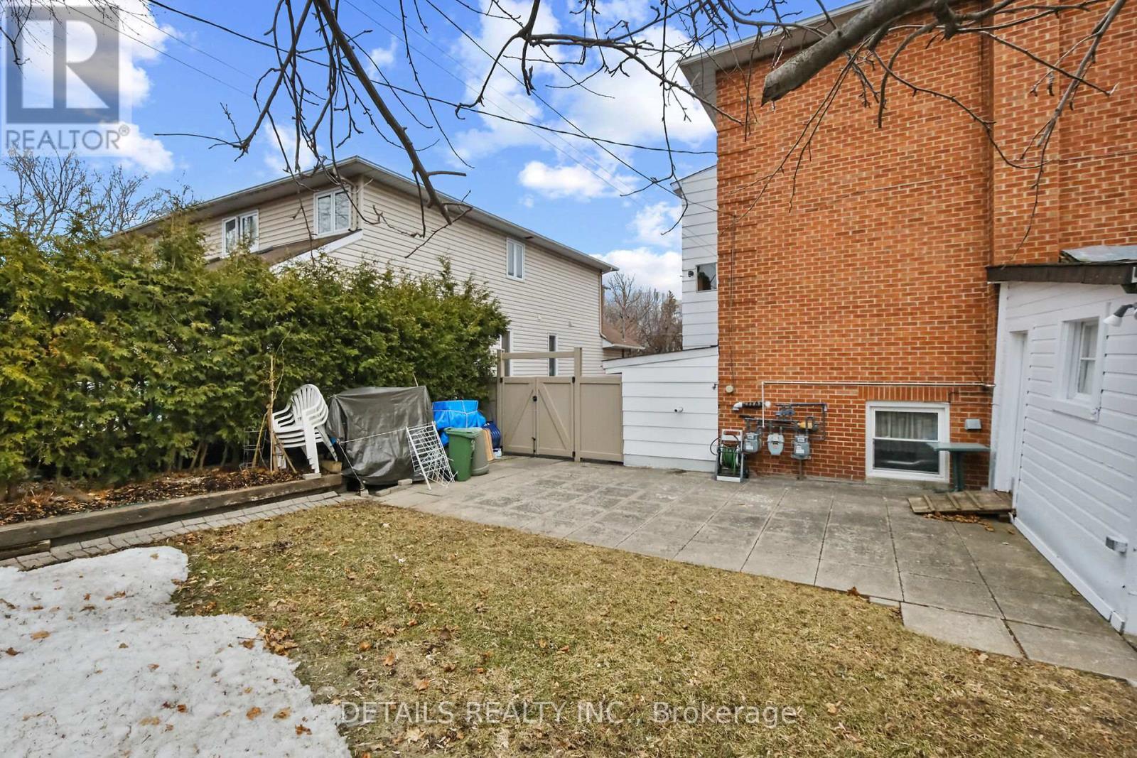 












309 CURRELL AVENUE

,
Ottawa,




Ontario
K1Z7J7


