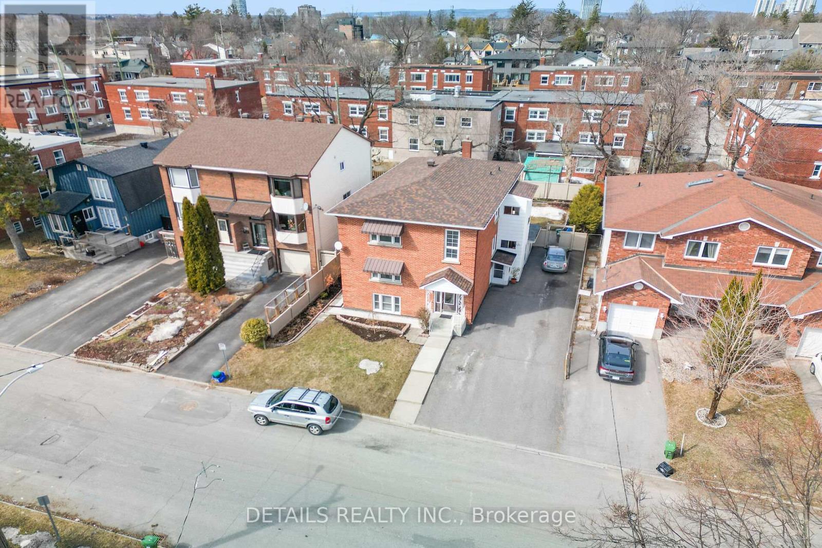 












309 CURRELL AVENUE

,
Ottawa,




Ontario
K1Z7J7

