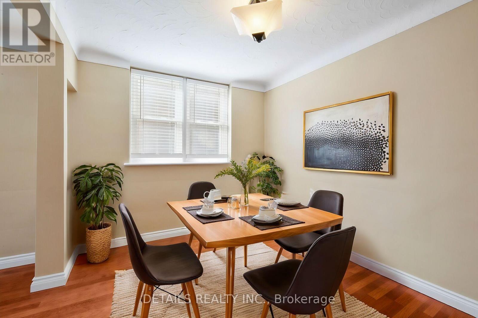 












309 CURRELL AVENUE

,
Ottawa,




Ontario
K1Z7J7

