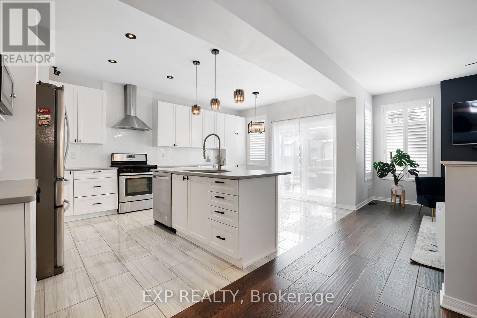 












188 BALIKUN HEIGHTS

,
Ottawa,




Ontario
K2V0B6

