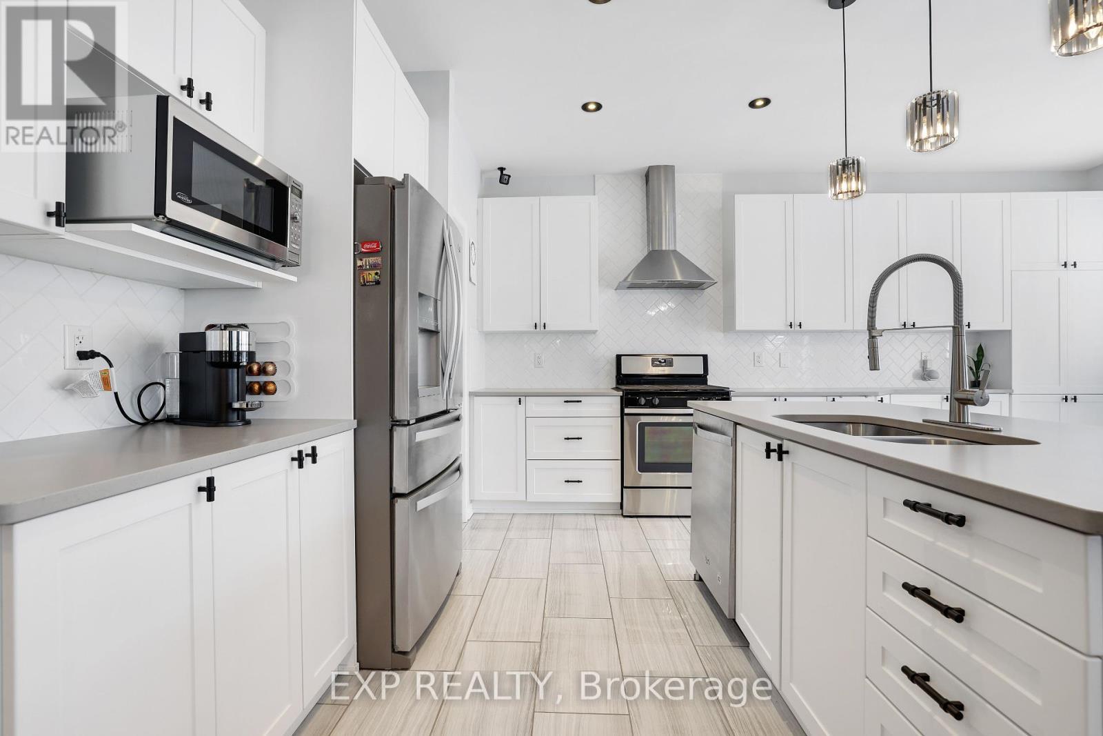 












188 BALIKUN HEIGHTS

,
Ottawa,




Ontario
K2V0B6

