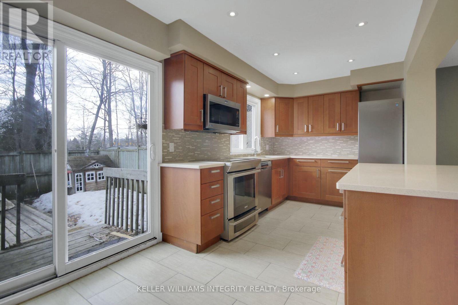 












5 - 3691 ALBION ROAD

,
Ottawa,




Ontario
K1T1P2

