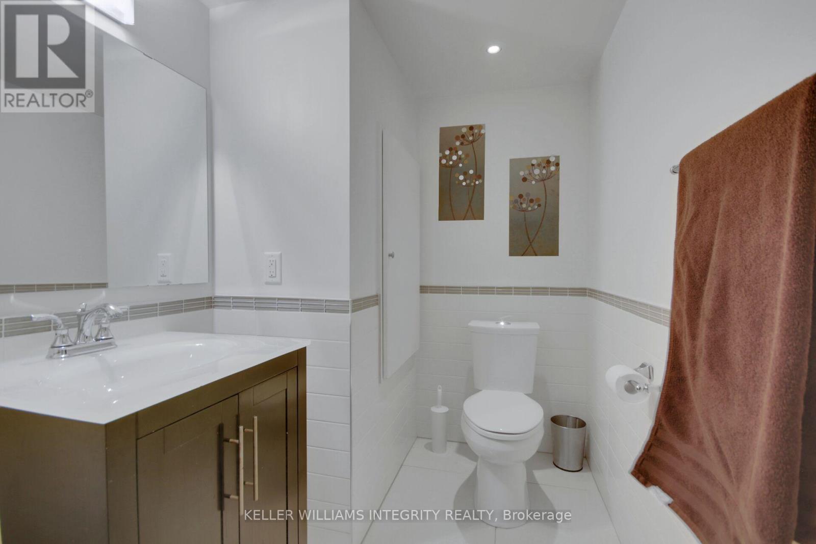 












5 - 3691 ALBION ROAD

,
Ottawa,




Ontario
K1T1P2

