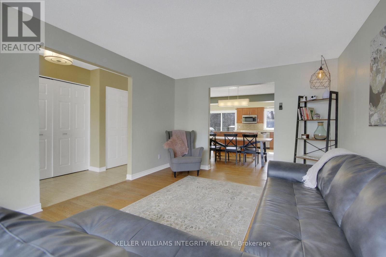 












5 - 3691 ALBION ROAD

,
Ottawa,




Ontario
K1T1P2


