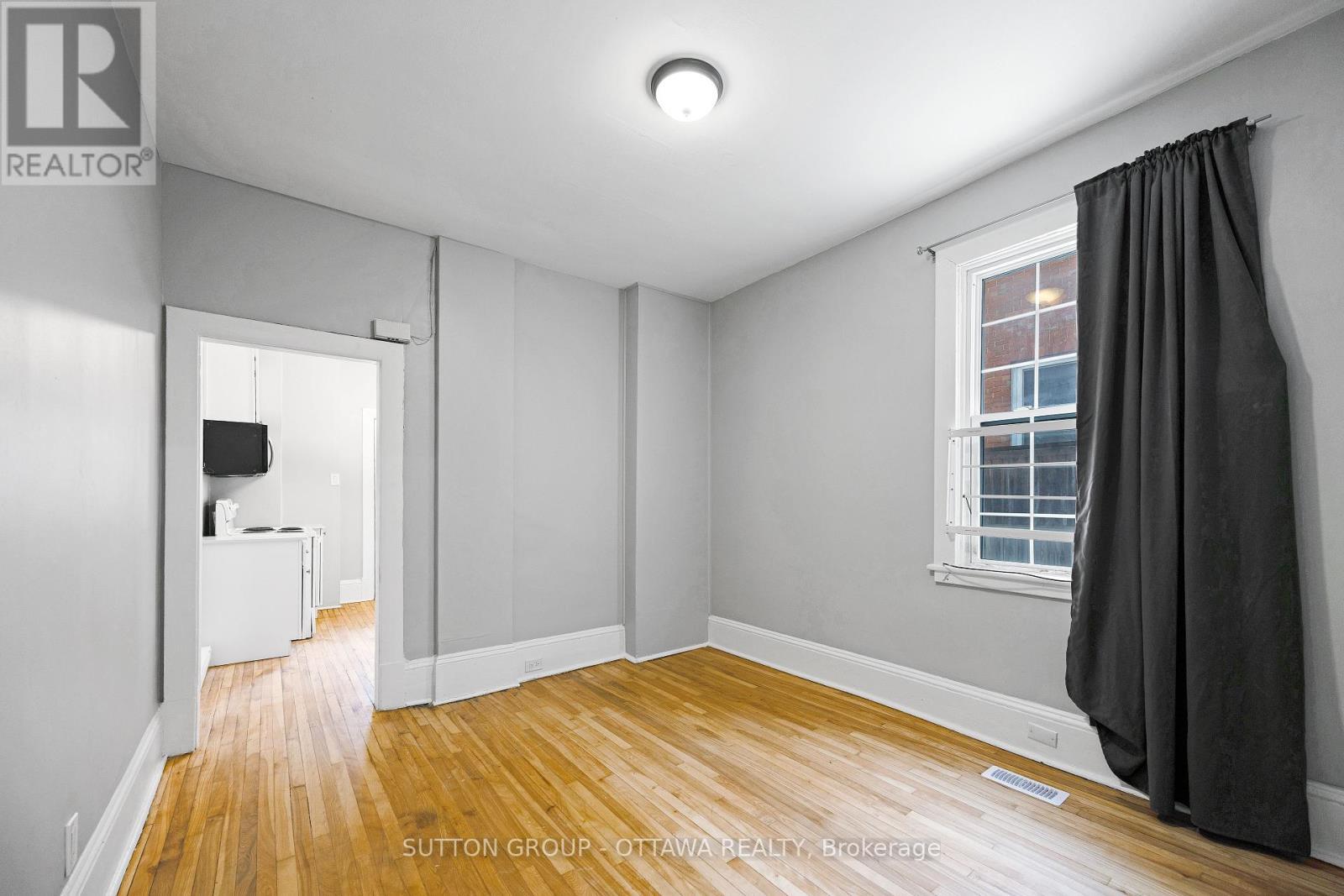 












335-337 ST PATRICK STREET

,
Ottawa,




Ontario
K1N5K6

