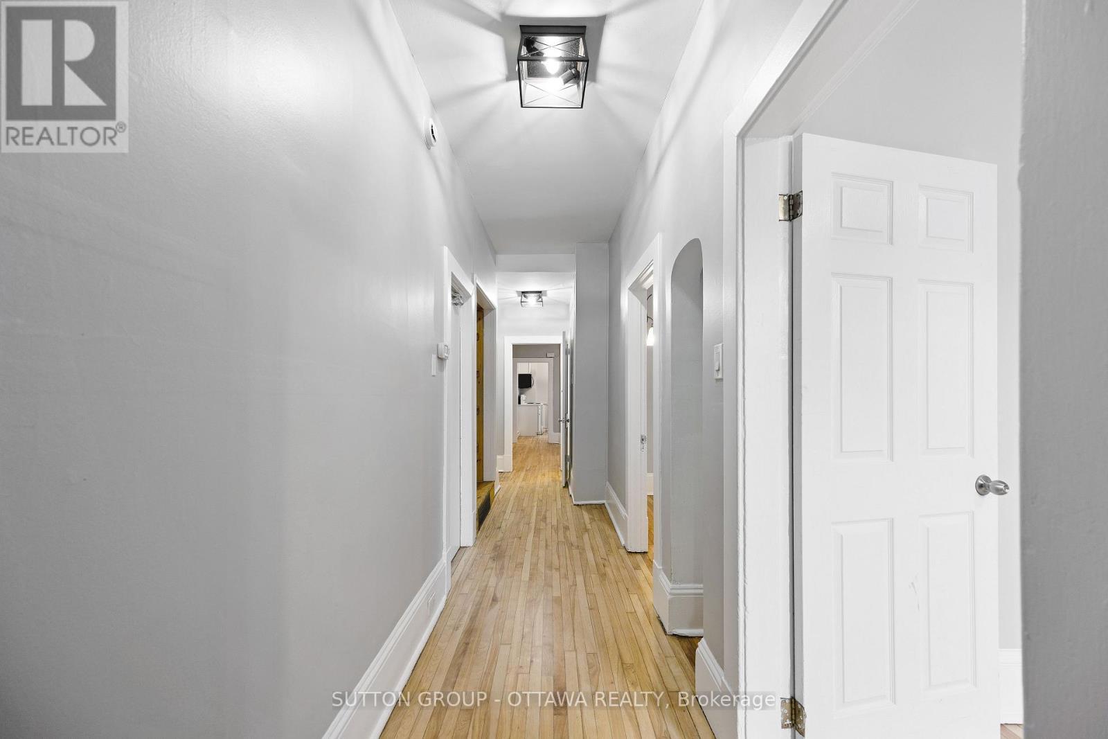 












335-337 ST PATRICK STREET

,
Ottawa,




Ontario
K1N5K6

