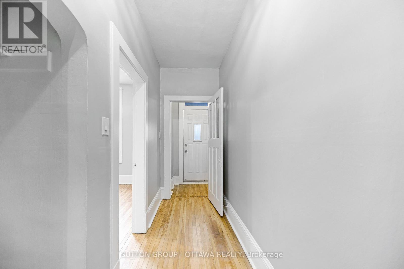 












335-337 ST PATRICK STREET

,
Ottawa,




Ontario
K1N5K6

